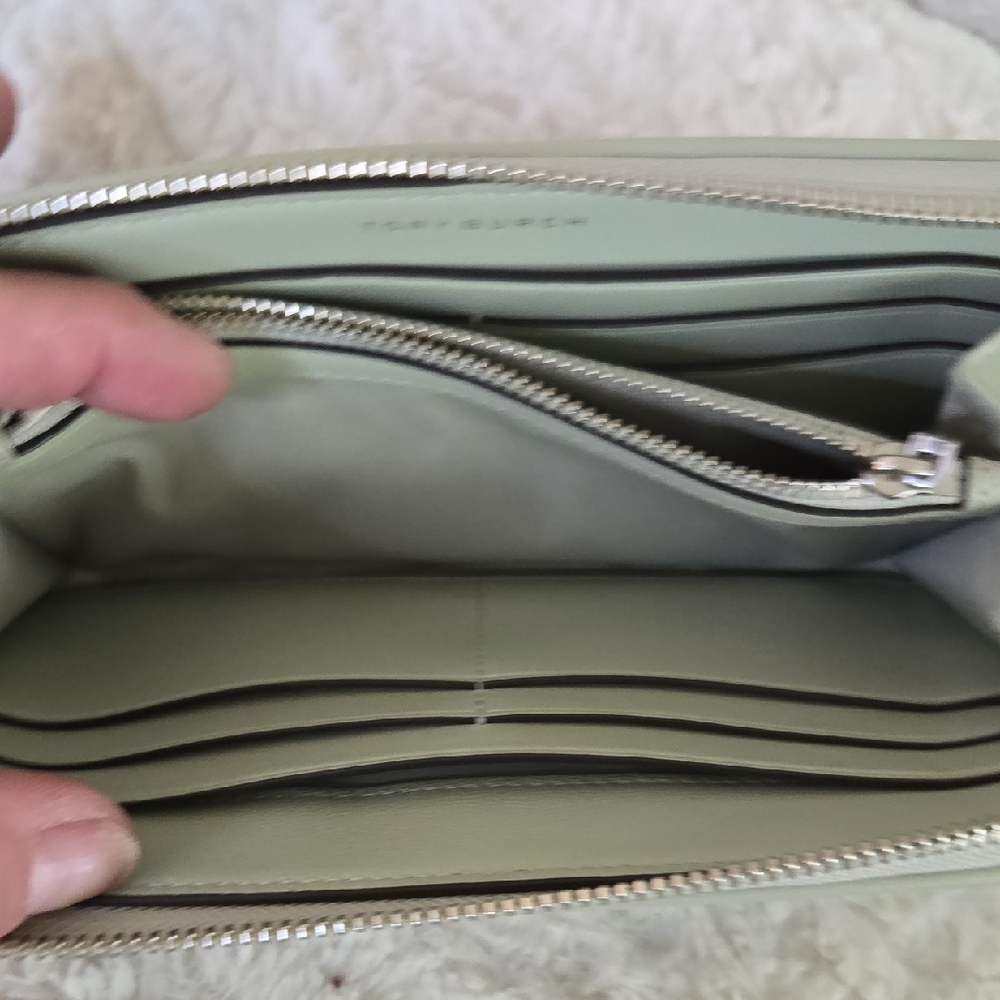 Tory Burch Mint Green Quilted Wallet - Picture 9 of 12